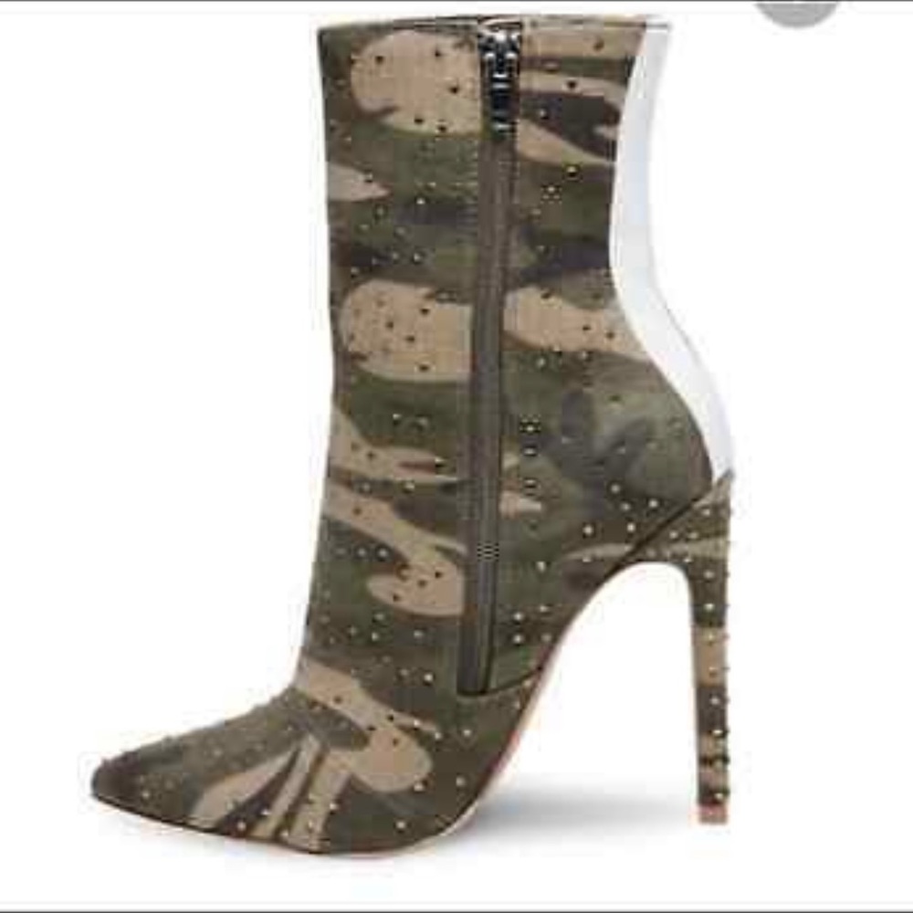 Camo Ankle boots and bag to match